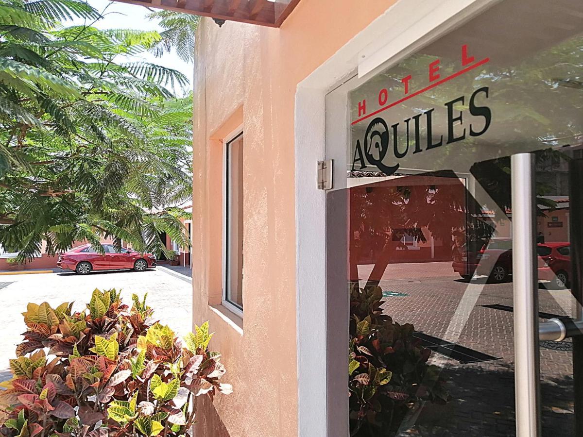 Hotel Aquiles Гвадалахара Екстер'єр фото