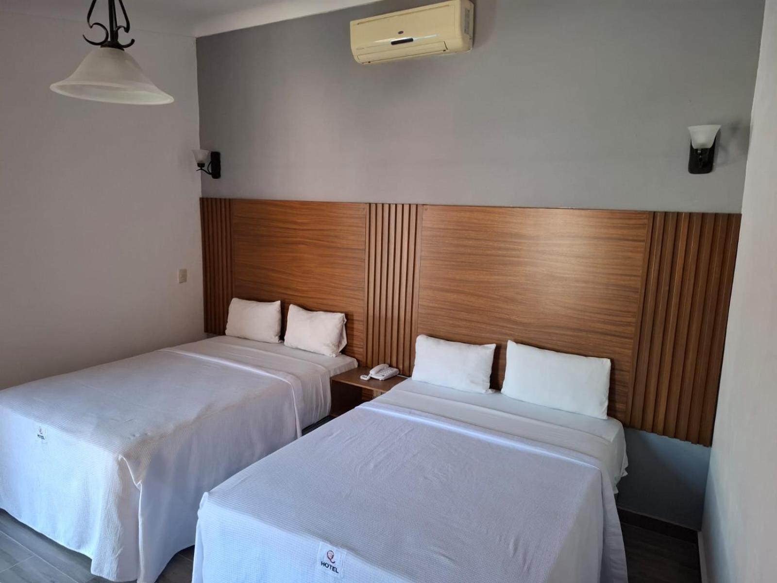 Hotel Aquiles Гвадалахара Екстер'єр фото